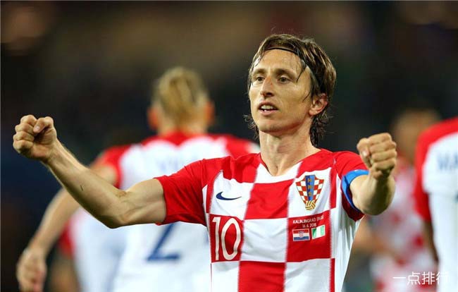 难逃伤病魔爪！巴西后场双核成为“双脆”，米利唐布雷默近些年连续重