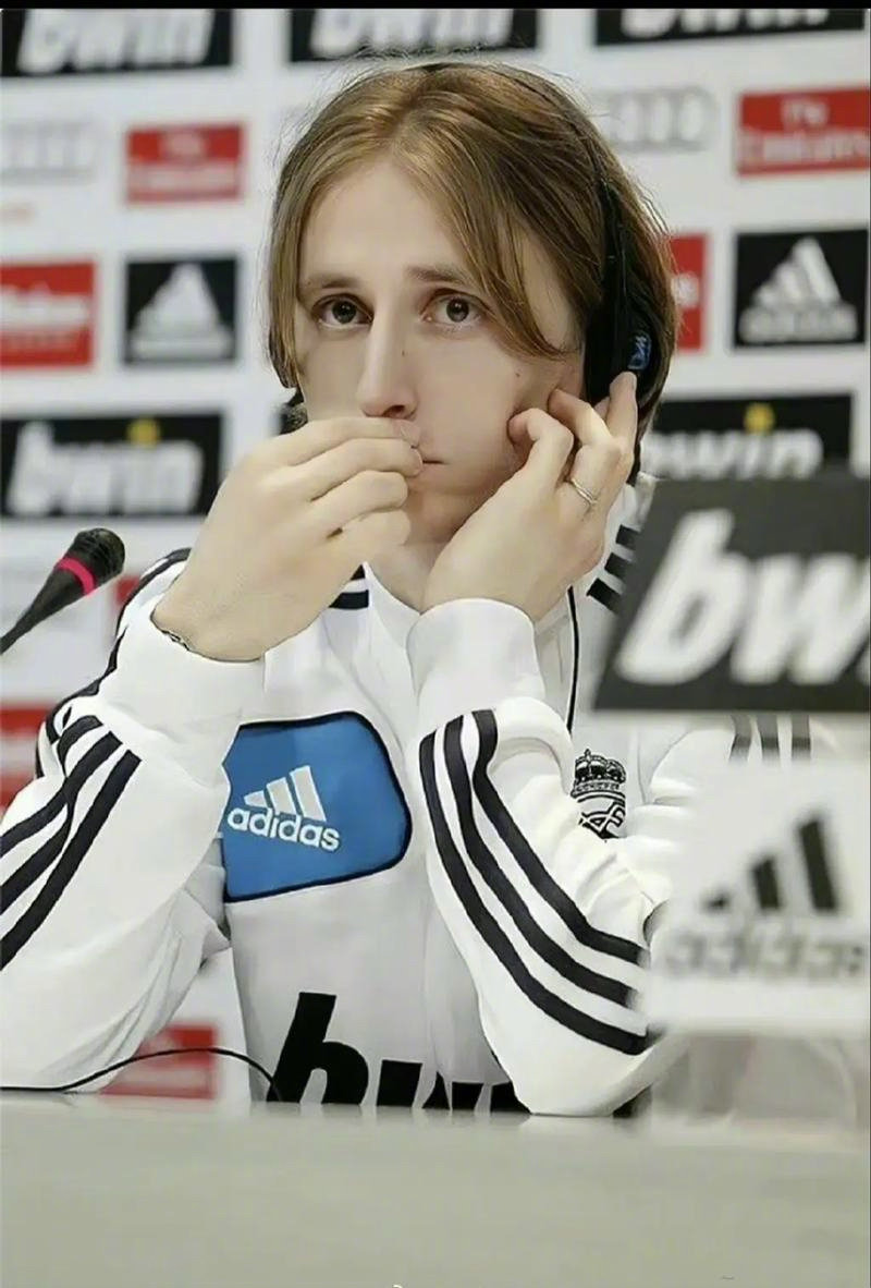 国米2-1凯拉特，劳塔罗两连击破门，奥古斯托远射制胜