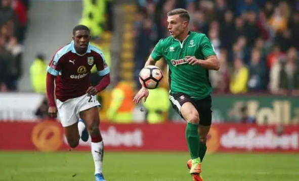 官方：恩佐、阿尔瓦雷斯、朱利亚诺和莫利纳退出阿根廷大名单