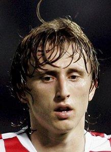 维尔茨加盟利物浦后表现低迷，仅1次进球被判乌龙，未能兑现预期。