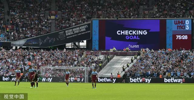 世体：阿隆索回归获利物浦球迷热烈欢迎，阿诺德却遭嘘声相待